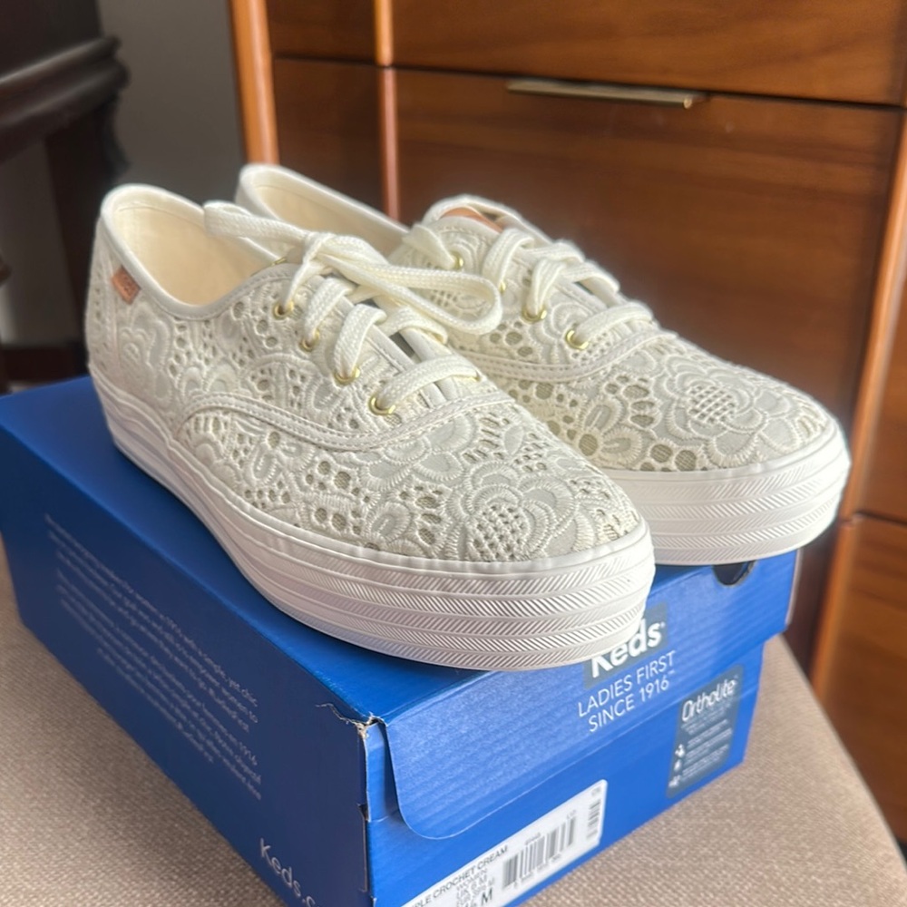 Keds triple crochet cream sneakers. New in box